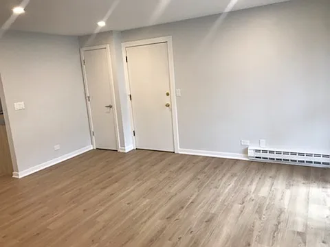 5101 N East River Rd #3H — Photo 6