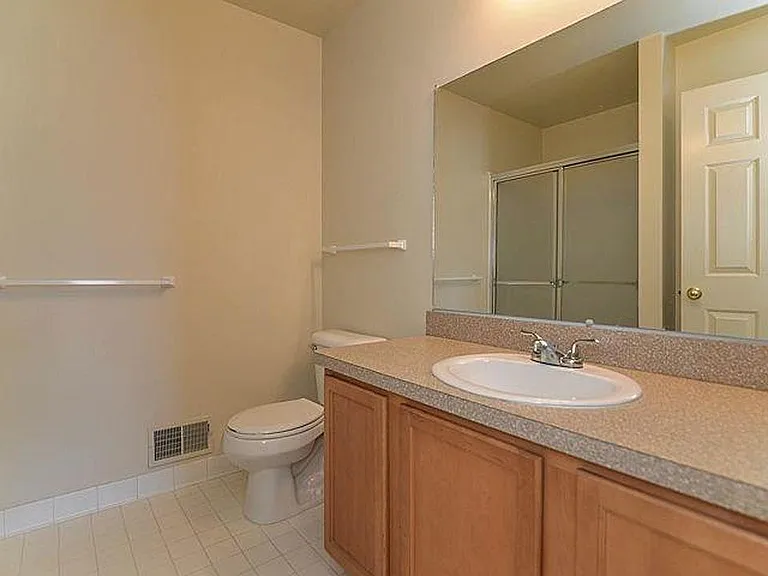 2076 Cloverly Ln — Photo 14