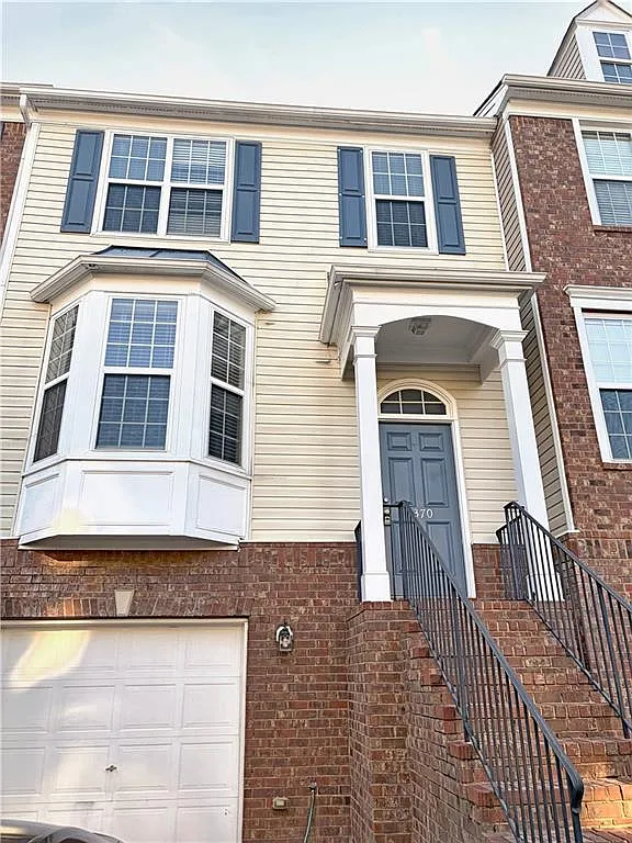 3 bed, 3.5 bath, 1732 sqft, $2,290 — Photo 1