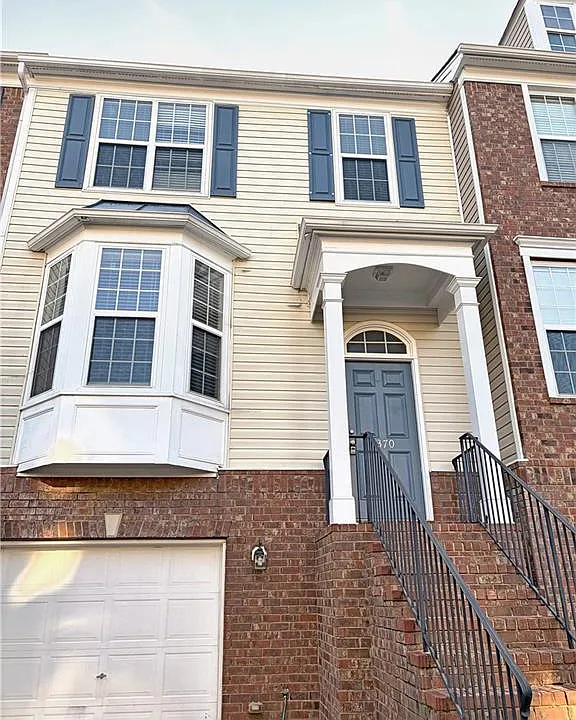 1370 Thornborough Dr