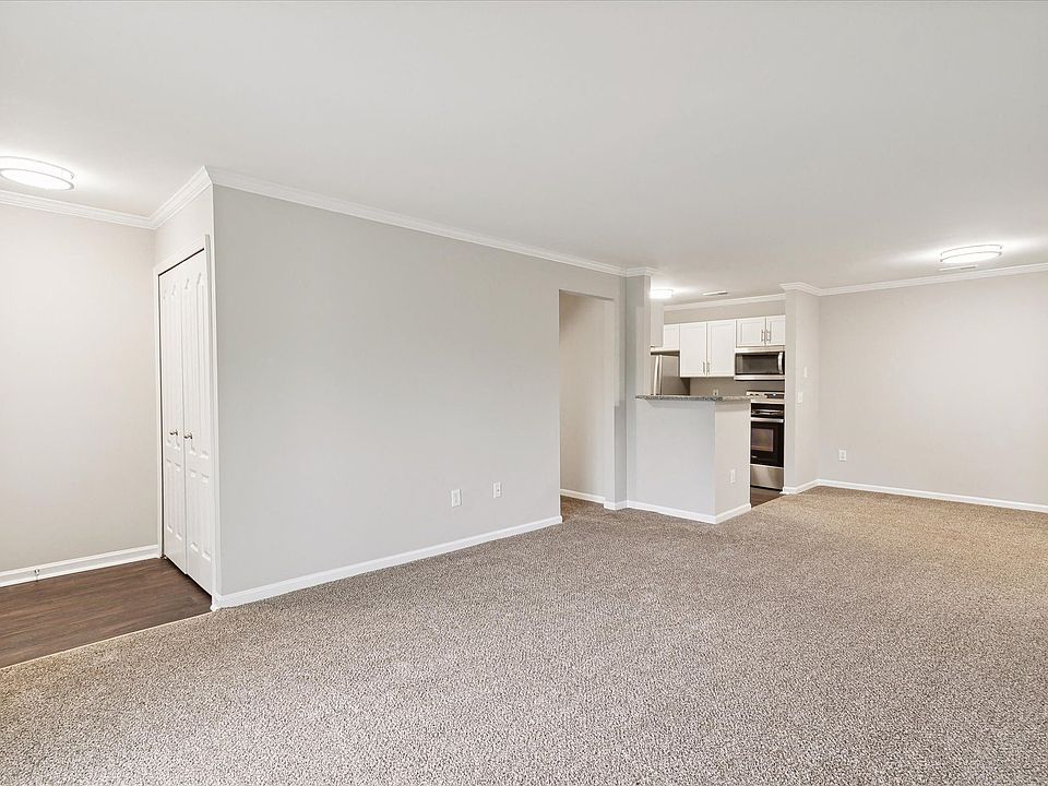 1 Bedroom - 1 Bed / 1 Bath - 961 Sq.Ft.