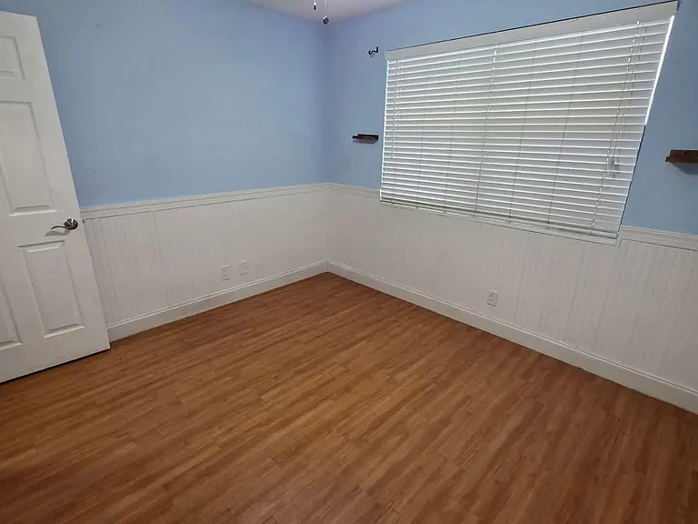 10046 Winding Lake Rd #202 — Photo 21
