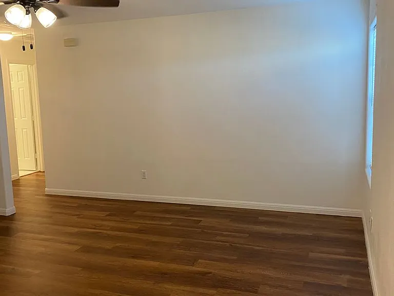 1500 Zephyr Ln — Photo 3