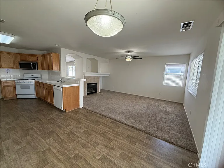30212 Lakeport St — Photo 8