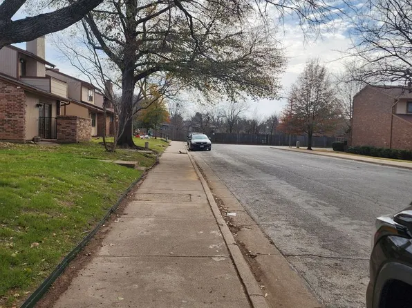 2715 Westgate Dr, Arlington, TX 76015
