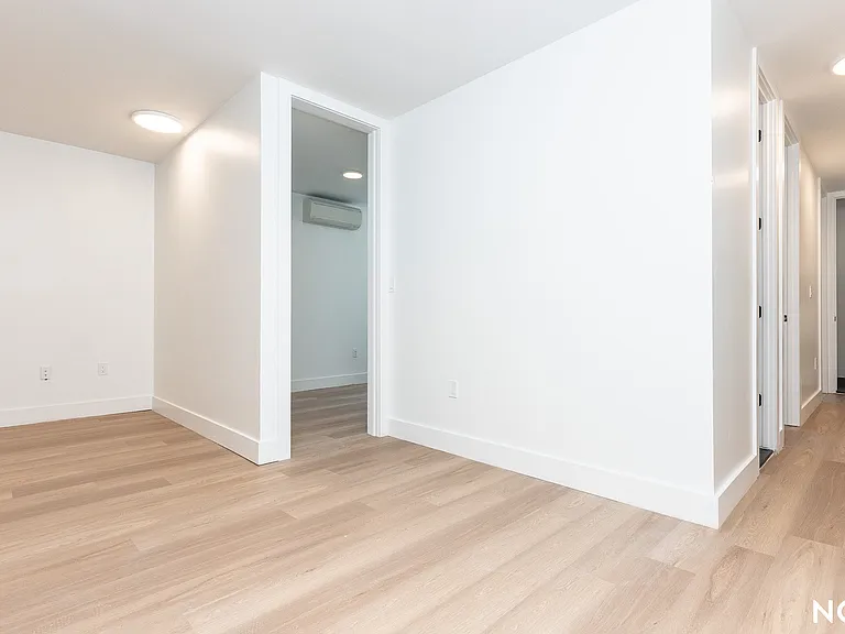 589 Knickerbocker Ave #2B — Photo 3
