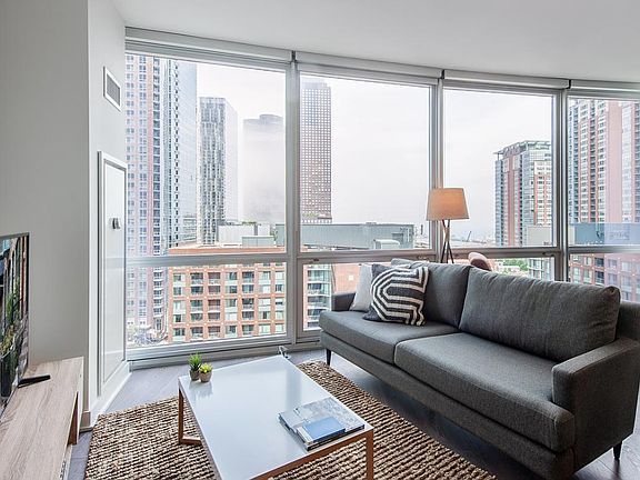2nd image of 455 N Park Dr #806