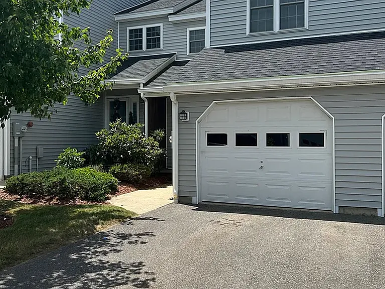 95 Green Briar Rd — Photo 1