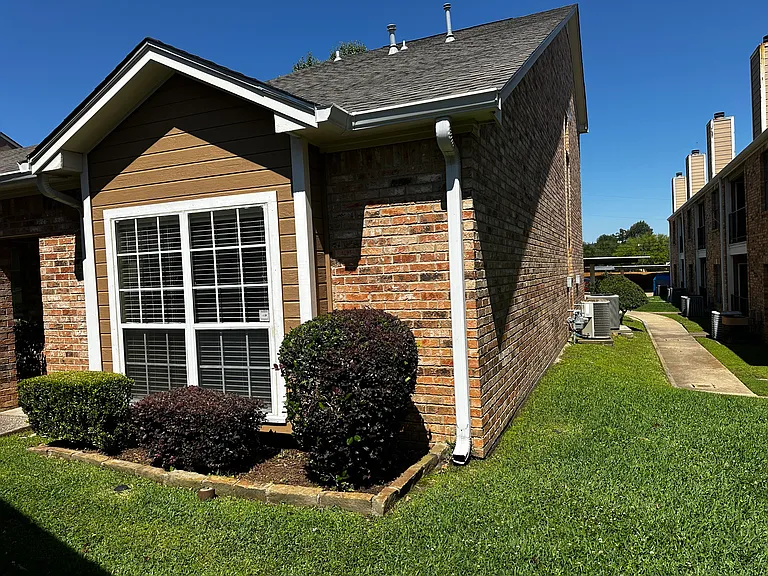 415 Thigpen Dr #1104 — Photo 3