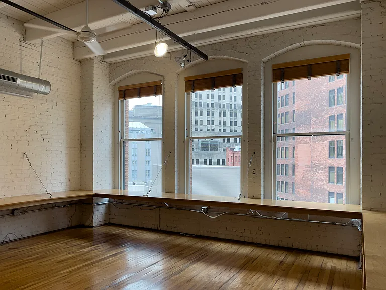 945 Liberty Ave #600 — Photo 58