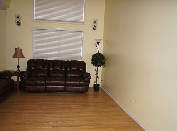 2nd image of 2192 Yale Cir #0