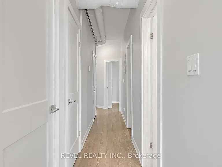 657 Barton St E #302 — Photo 6