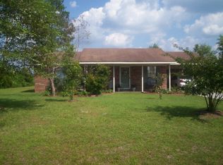 519 Beach Rd, Baxley, GA 31513