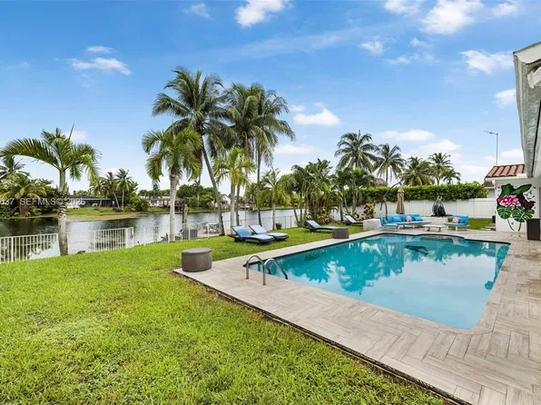 8436 SW 143rd Ave, Miami, FL 33183