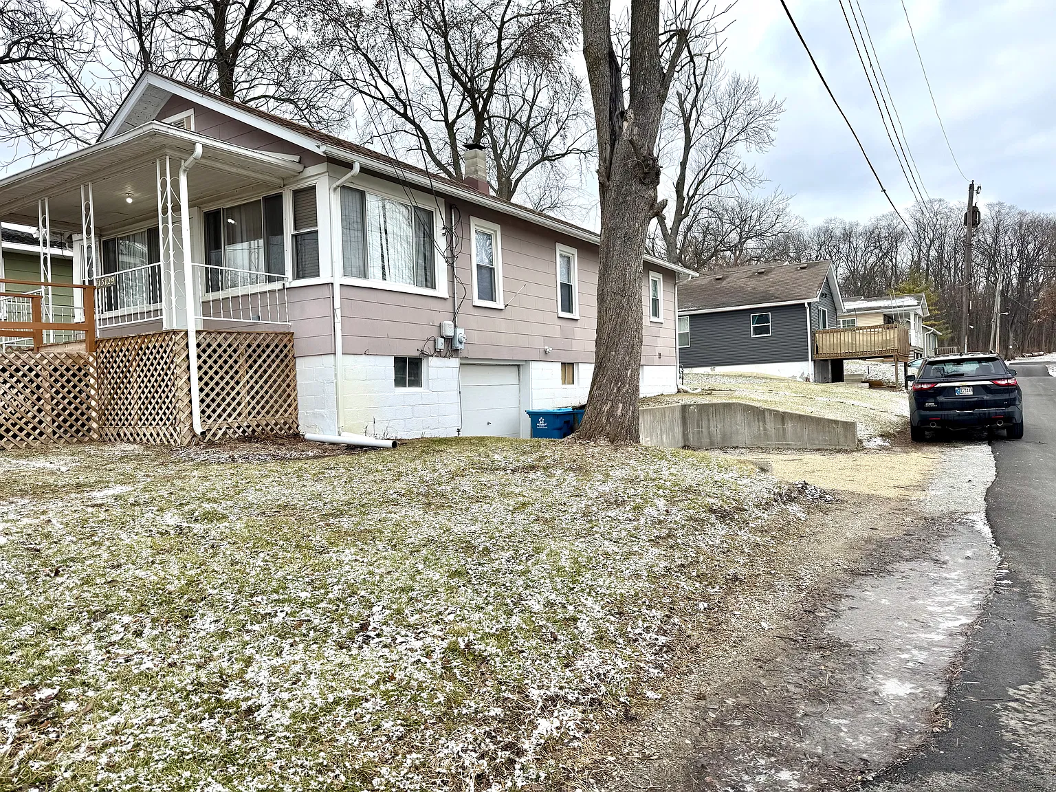 2 bed, 1976 sqft, $1,575 — Photo 2
