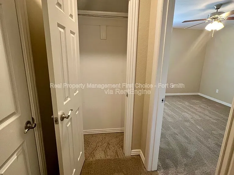 9905 Landry Dr — Photo 19