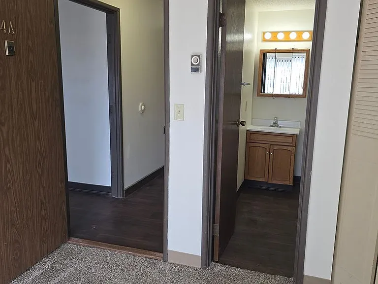 Park Place West Apartments — Photo 47