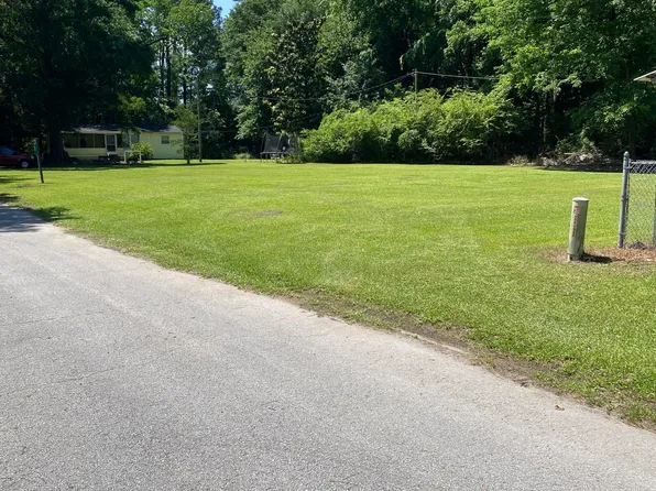 198 Hussey Street, Comfort, NC 28522