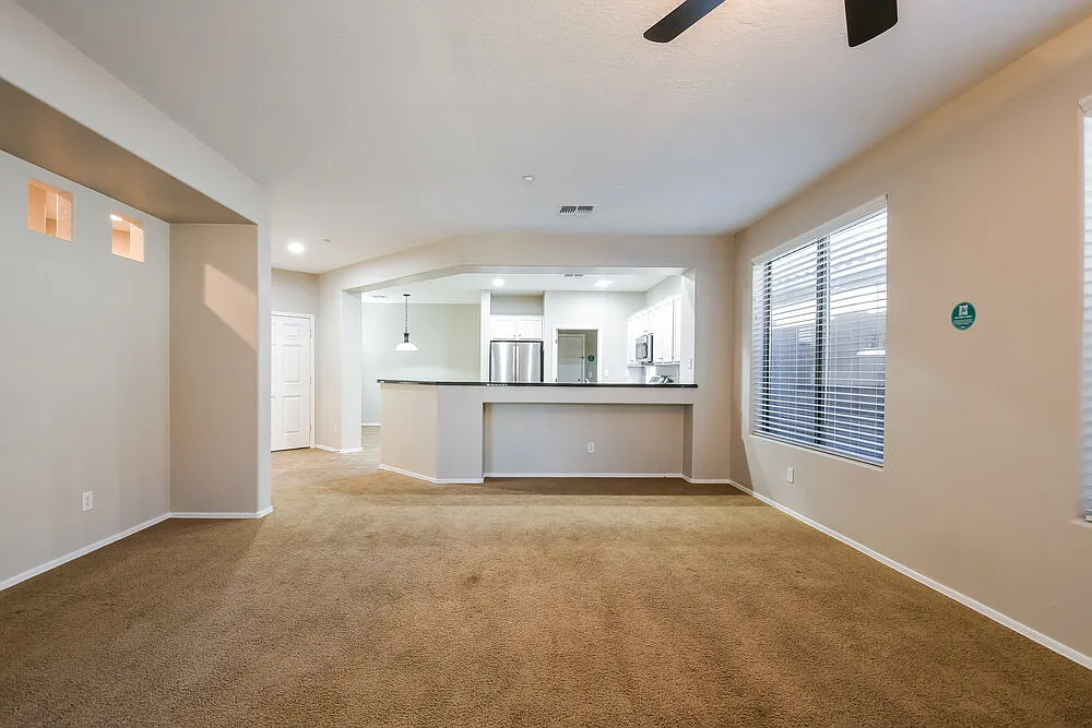 3 bed, 2.0 bath, 1760 sqft, $2,810 — Photo 4
