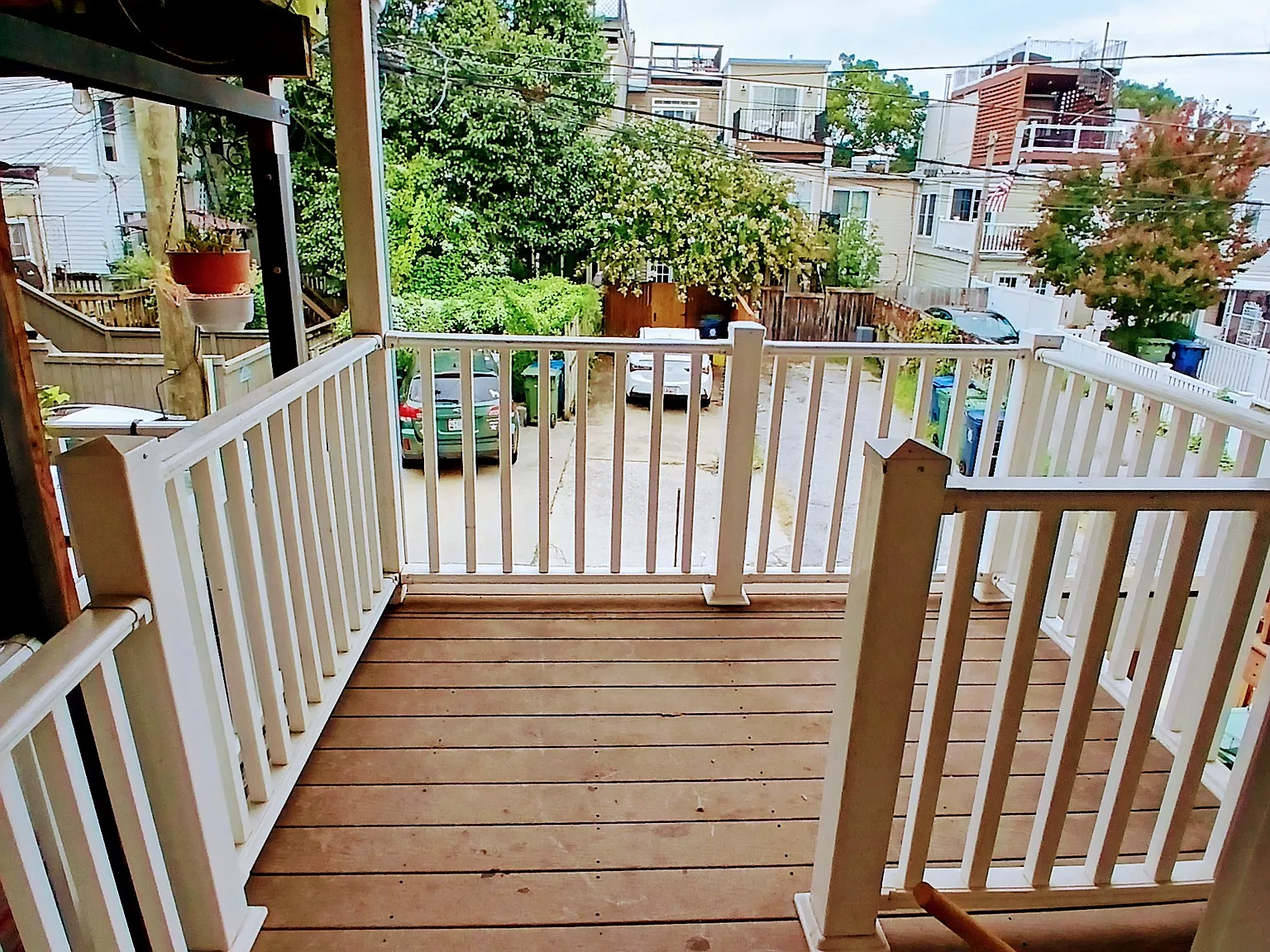 3 bed, 2.5 bath, 2400 sqft, $3,100 — Photo 4