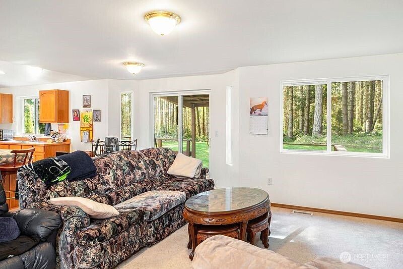 3rd image of 77 Chickadee Lane