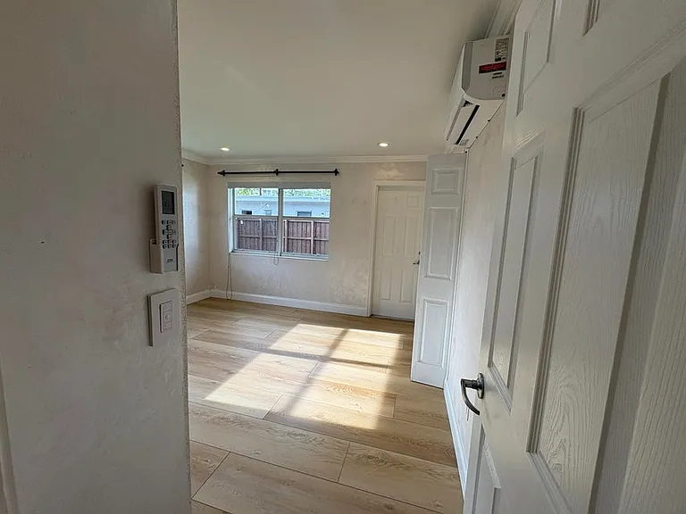 1032 NE 16th Ter #0 — Photo 17