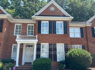 11 Park Village Ln UNIT D, Greensboro, NC 27455