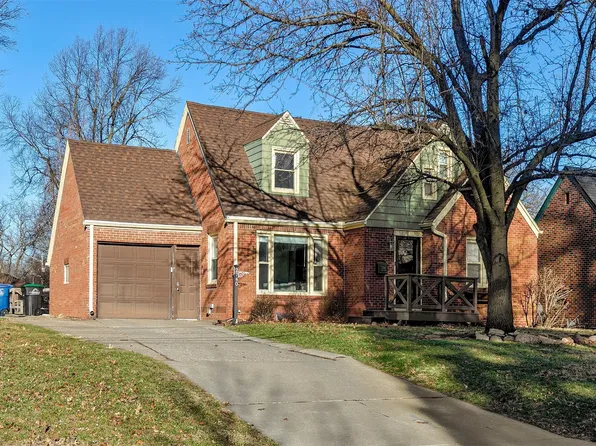 2740 53rd St, Des Moines, IA 50310