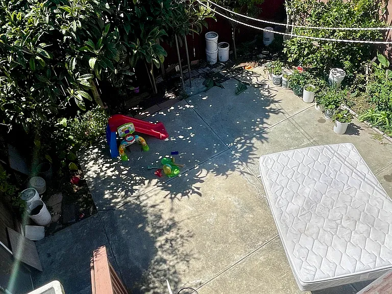 418 Athens St — Photo 20