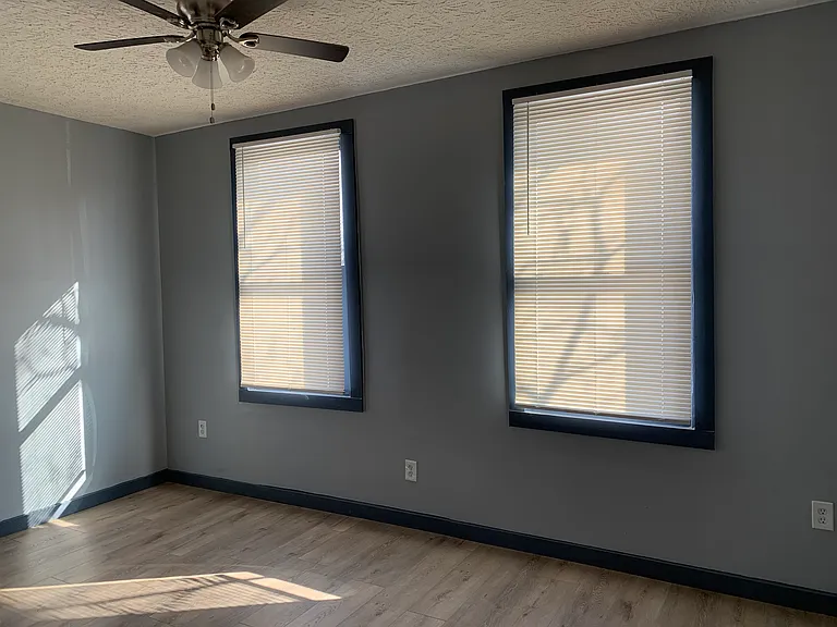 1504 Linden St — Photo 16