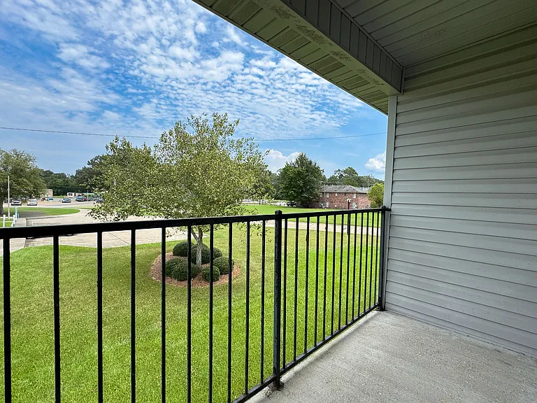 Camellia Trace Apartments — Photo 10