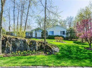 38 Rolling Hills Ln, Harrison, NY