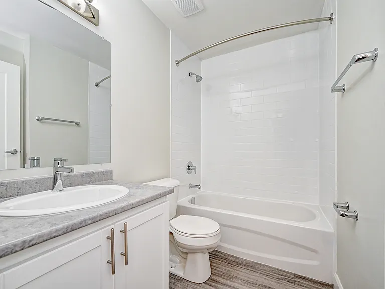 294 Talbot St — Photo 19