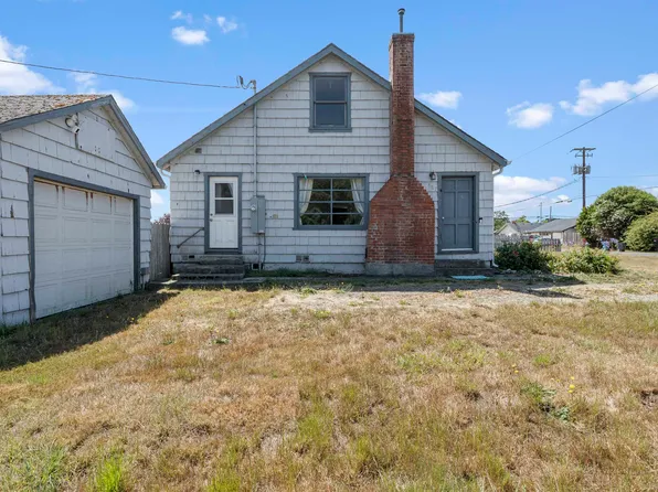 487 Macken Ave, Crescent City, CA 95531