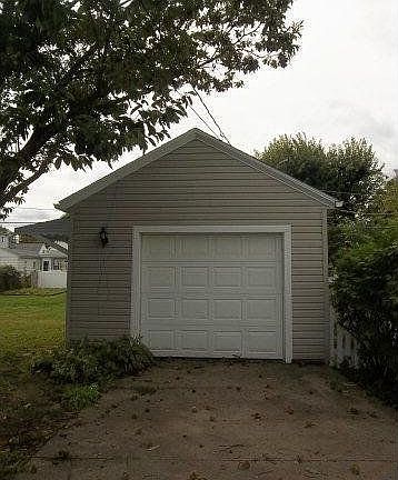 2nd image of 495 Acker Dr
