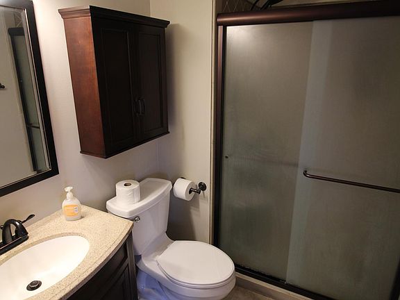 4th image of 559 Mawyer Dr