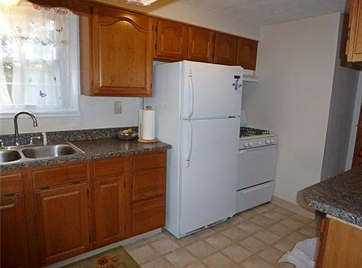 2nd image of 46 Glenburn Dr