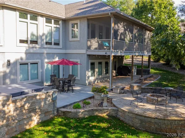 88 Eastwood Ct, Sunrise Beach, MO 65079