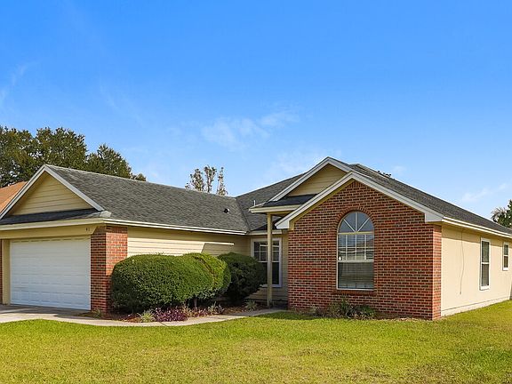 3rd image of 411 Willow Green Dr