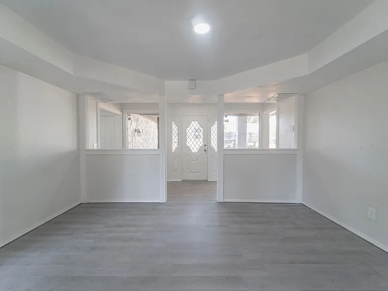 3120 Shadybrook Dr — Photo 12