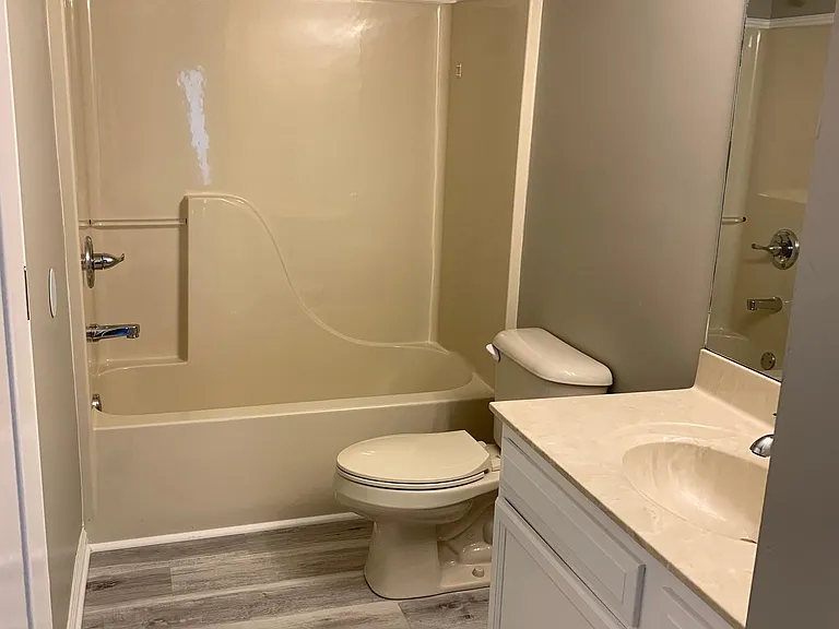 912 Pinoak Dr — Photo 9