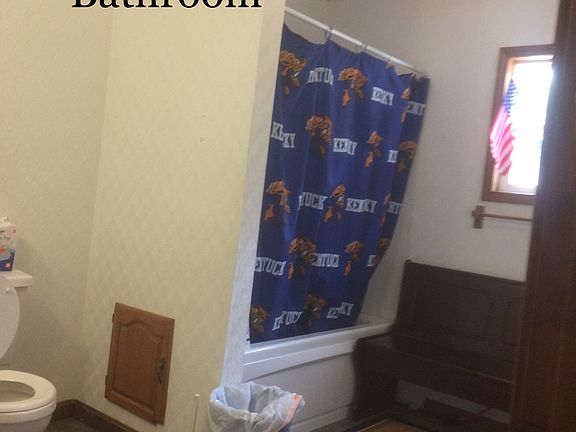 3rd image of 311 E 4th St