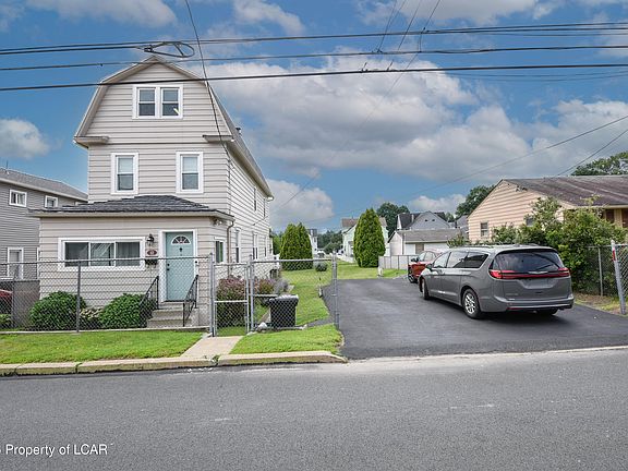 3rd image of 62 4th St