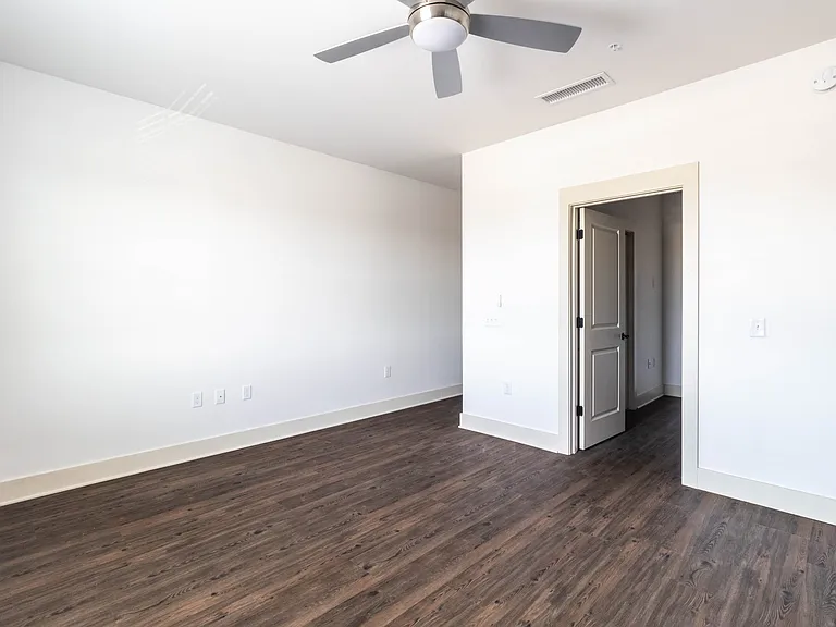 1120 Franck St — Photo 19