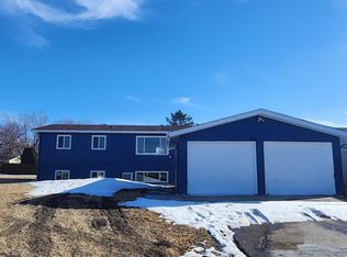 619 2nd Ave E, West Fargo, ND 58078