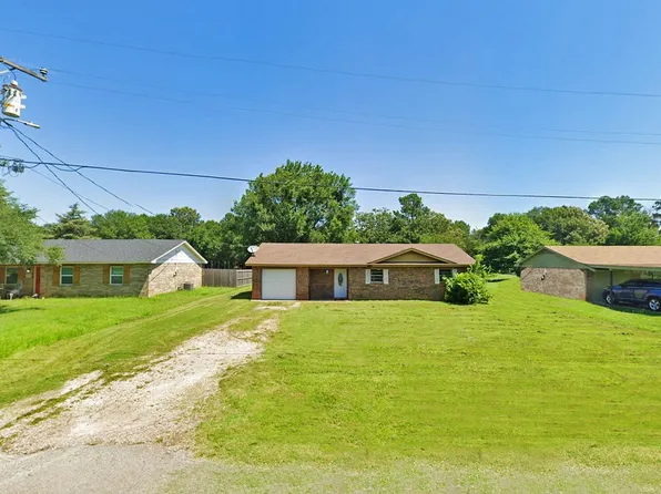6085 Waggoner St, Reno, TX 75462