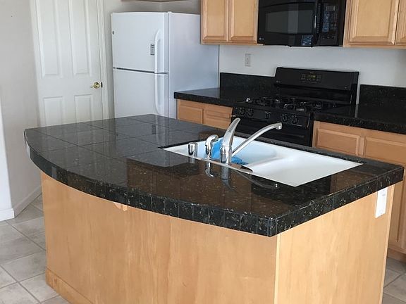 4th image of 200 Warm Springs Dr