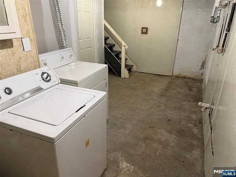 120 Market St — Photo 8