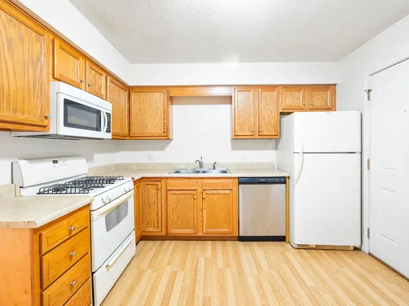4 Larry Court, 4 Larry Ct APT 4, Normal, IL 61761