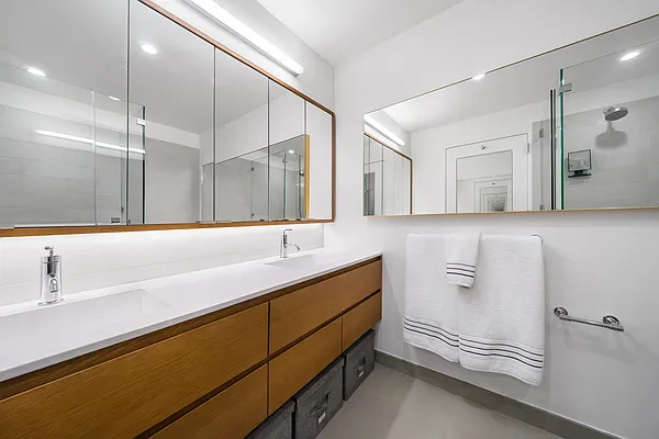 Rented by Douglas Elliman | media 7